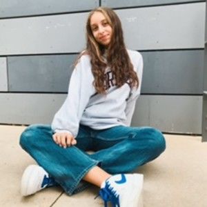 Meet your Posher, Tova